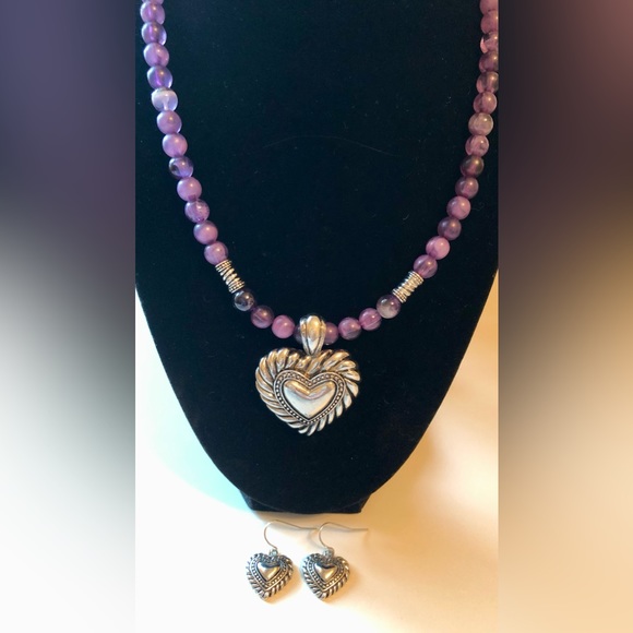 Unknown Jewelry - Bead Necklace w/Heart Pendant and Heart Shape Pierced Earrings